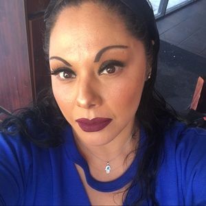 Meet your Posher, Angela